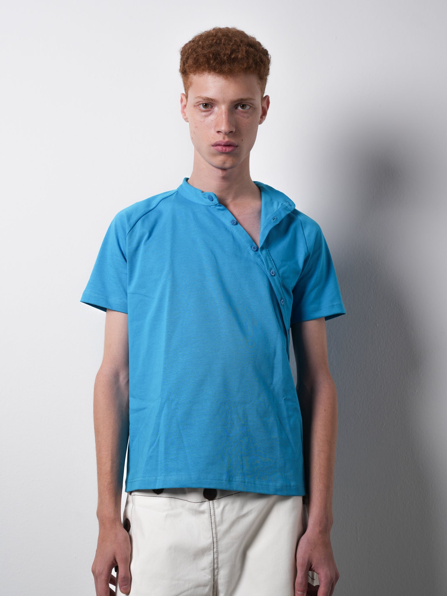 OPEN COLLAR TEE TURQUOISE 001