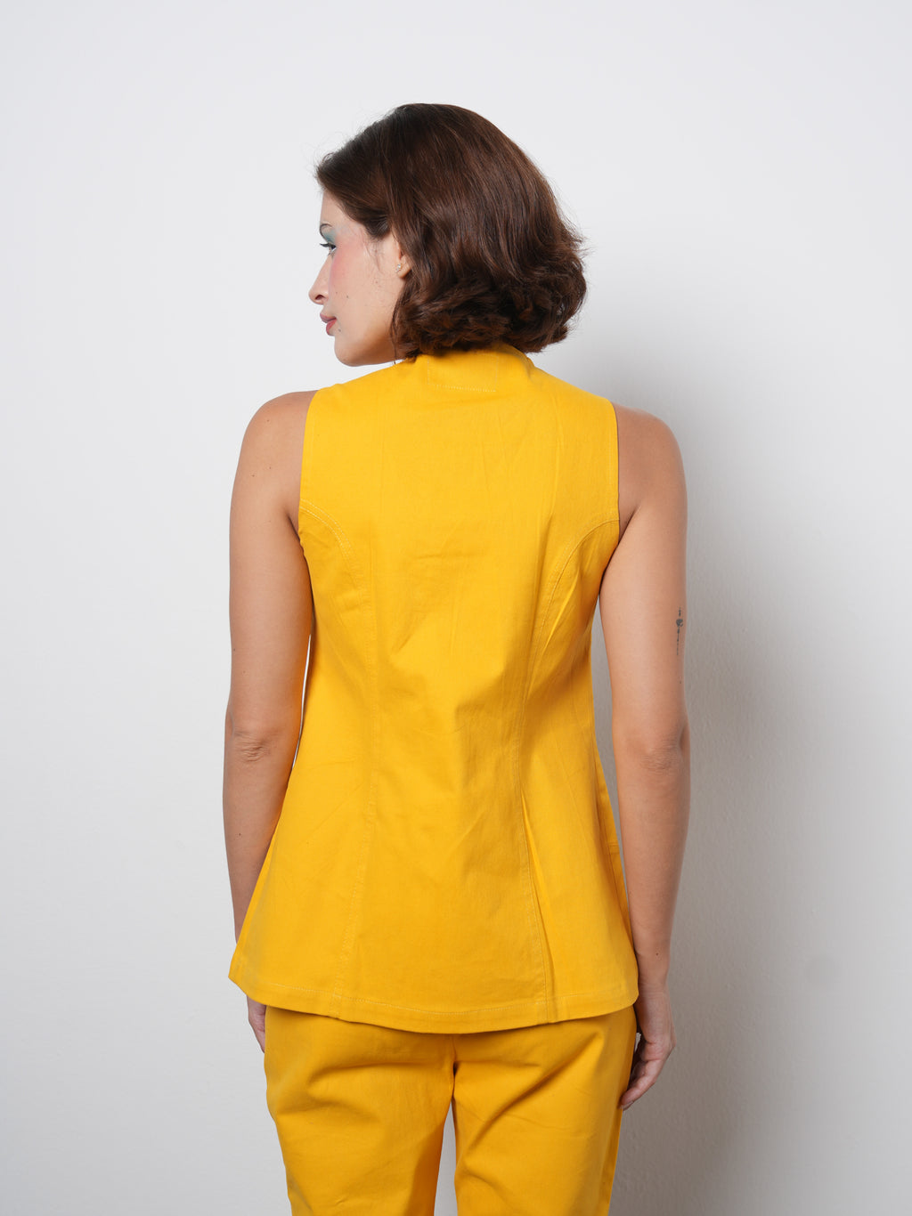 SHELL VEST MUSTARD YELLOW 001