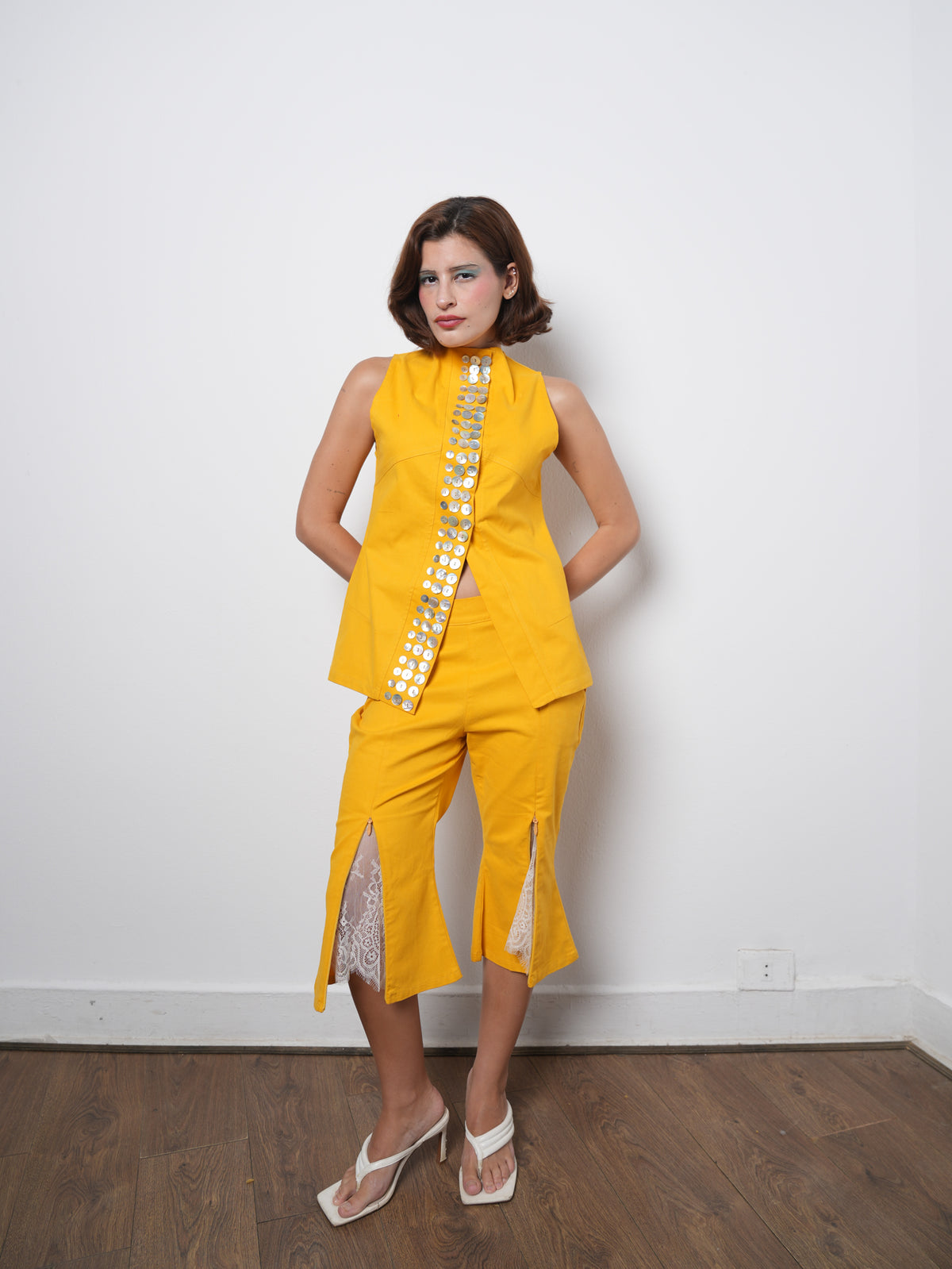 SHELL VEST MUSTARD YELLOW 001