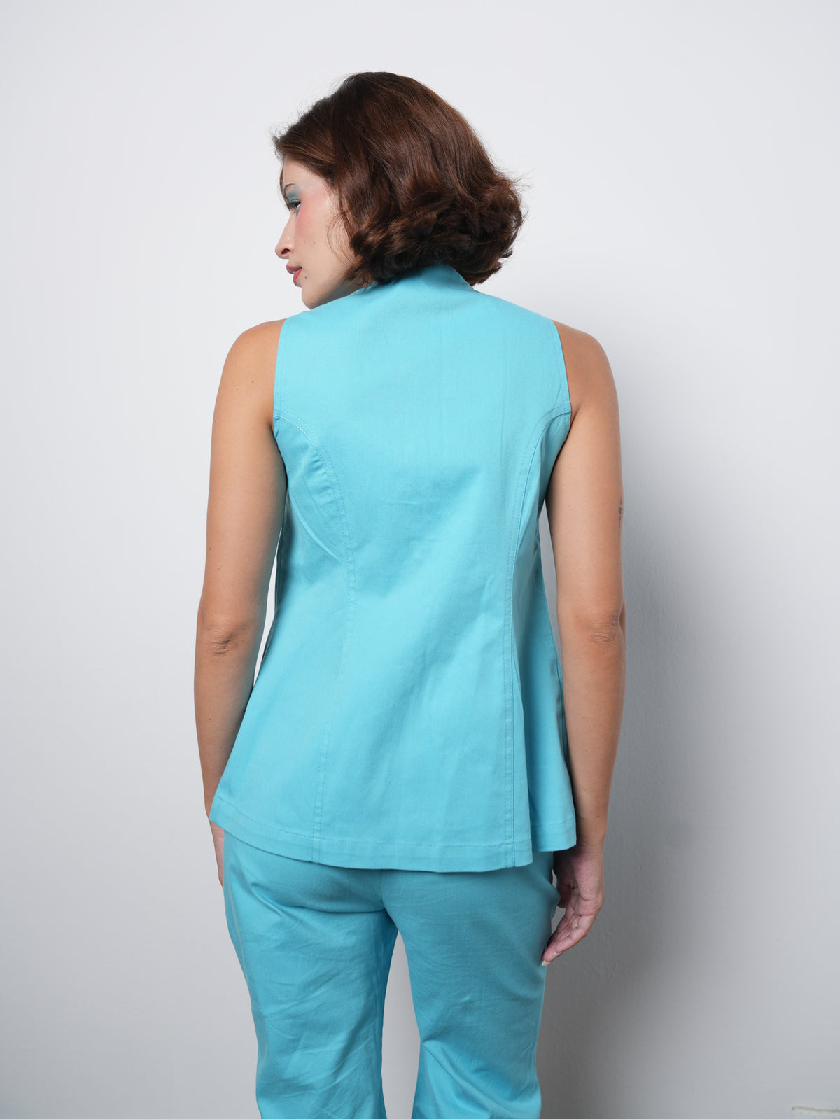 SHELL VEST TURQUOISE 001